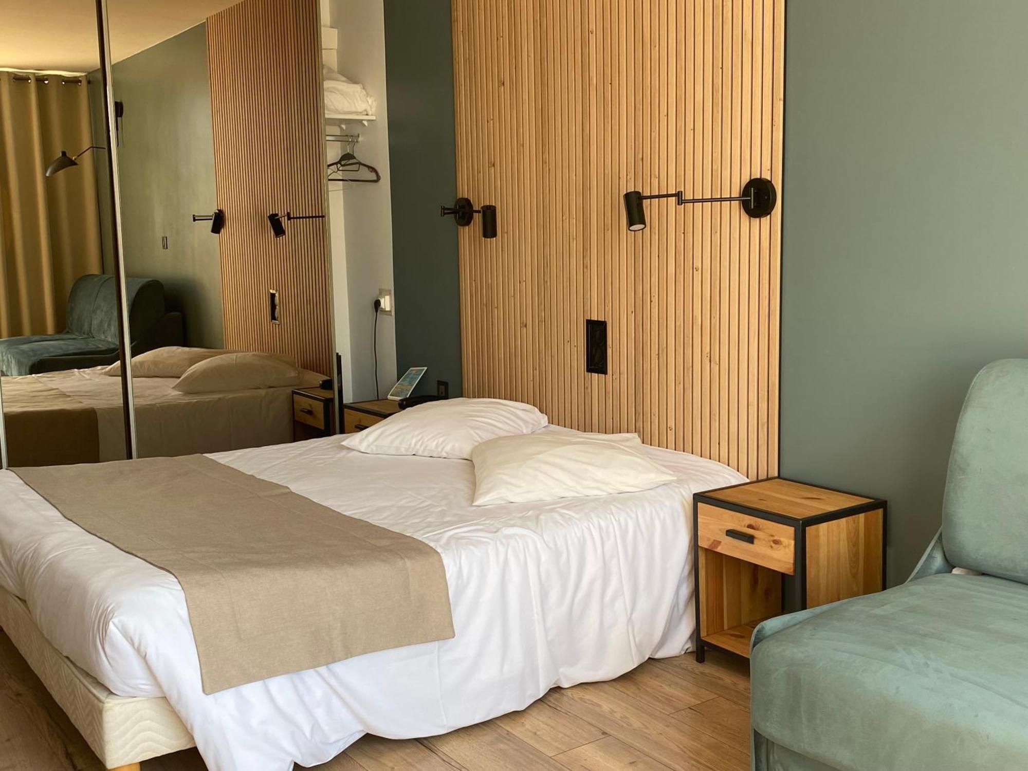 Les Alcyons Hotel Le Lavandou Exterior photo