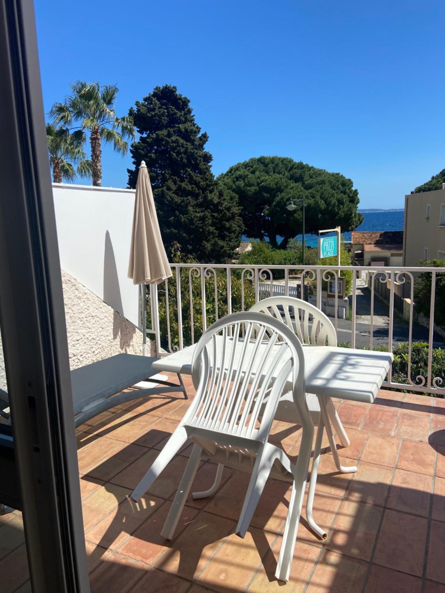Les Alcyons Hotel Le Lavandou Exterior photo